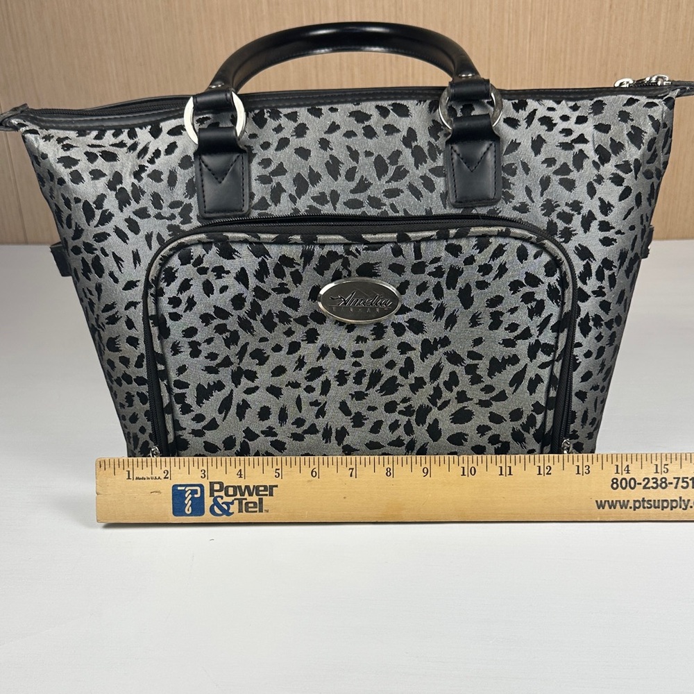 Amelia Earhart tote bag